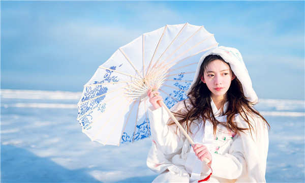 东方试管代怀生子多少钱一个？助孕之路的费用分析与方案选择